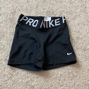 Nike pros size XS